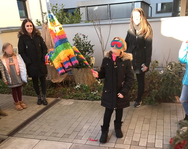 Lama Geburtstag Pinata